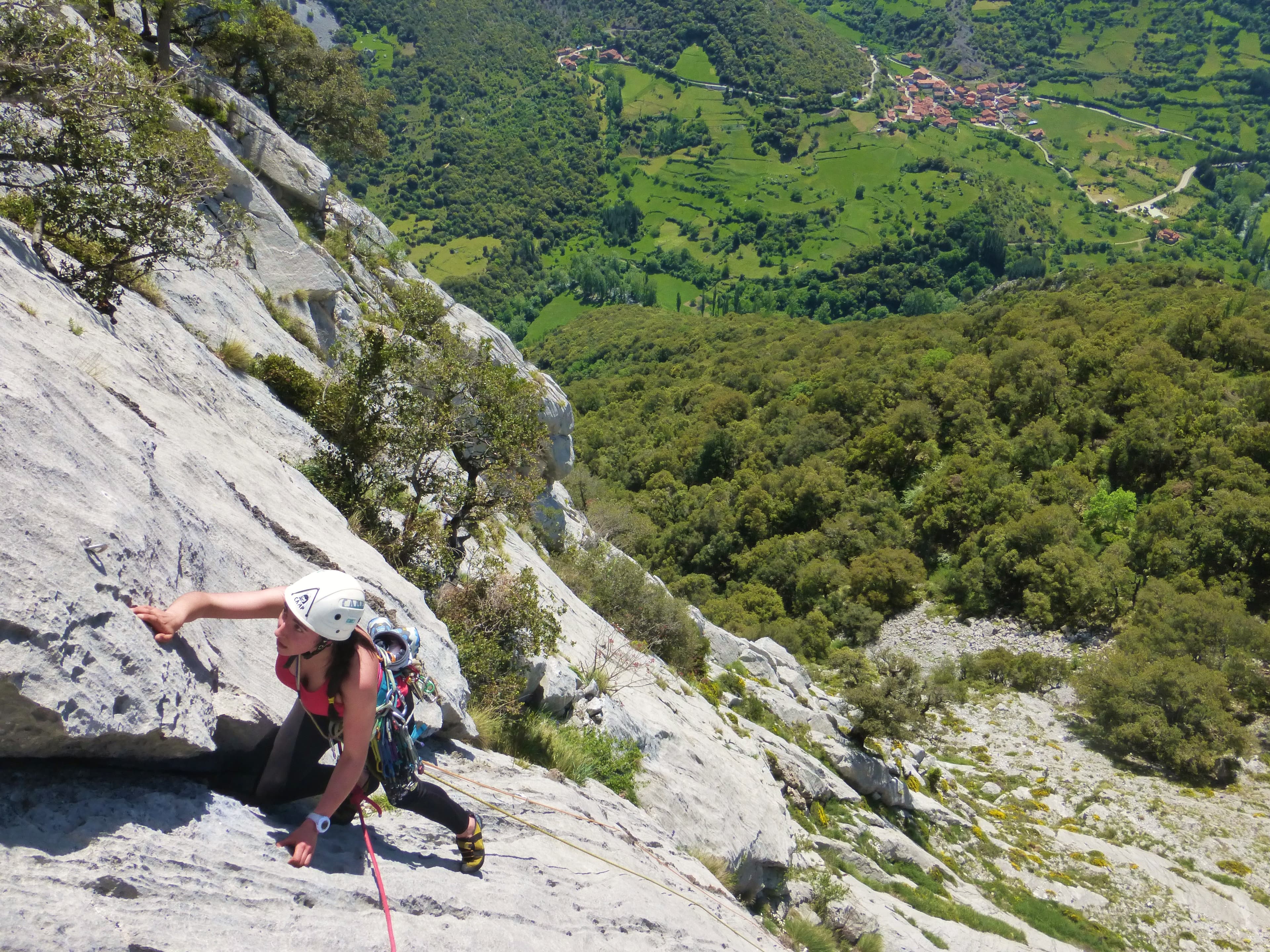 trad multi pitch3.JPG