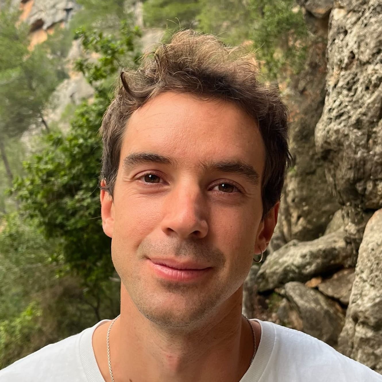 Arturo Aparicio of the Rockbusters team – portrait at the crag
